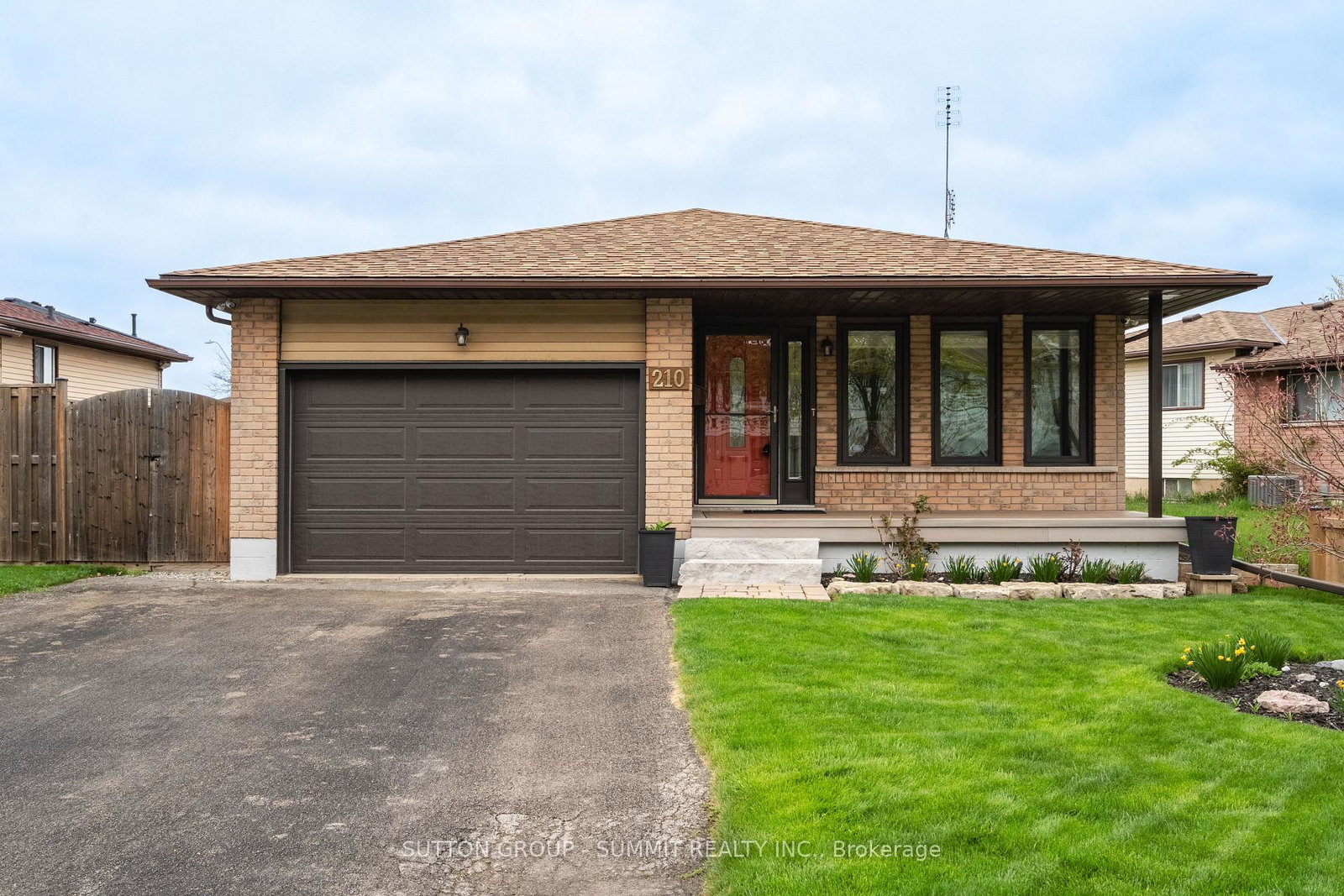 210-clifton-downs-road-hamilton-ontario-x12130434
