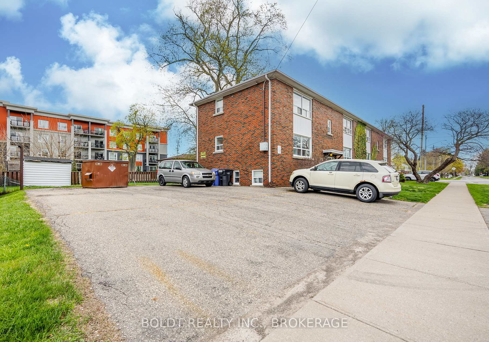 6911-6921-barker-street-niagara-falls-ontario-x12130838
