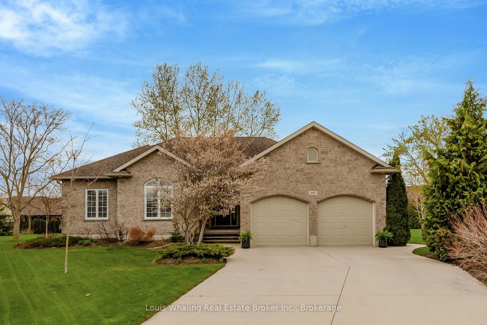 107-12th-avenue-hanover-ontario-x12130958
