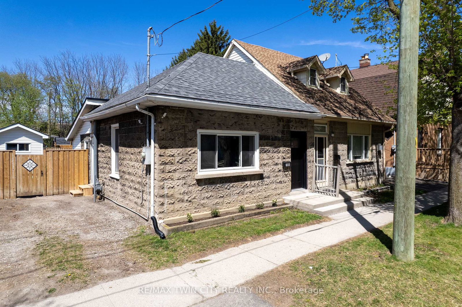196-grey-street-brantford-ontario-x12131113