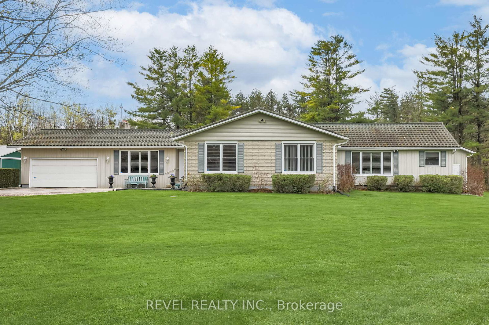 1104-quaker-road-kawartha-lakes-ontario-x12131808