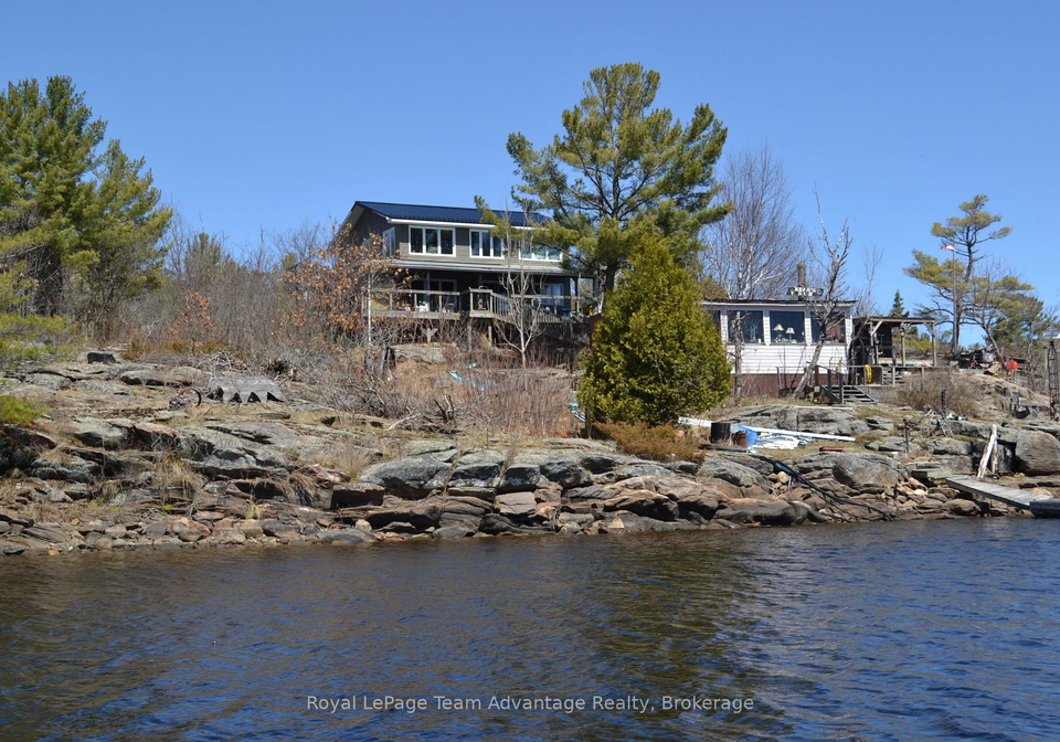 25-a-27-island-the-archipelago-ontario-x12131924