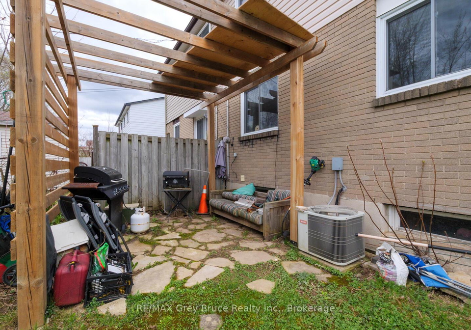 1096-15th-st-b-avenue-e-owen-sound-ontario-x12132273