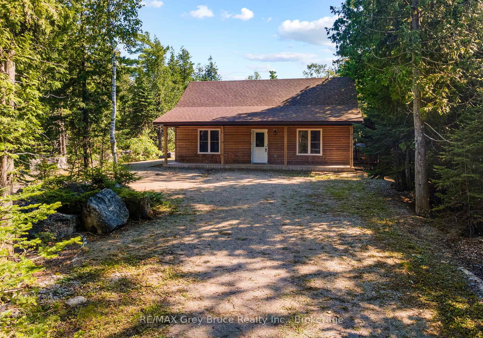 6053-highway-6-northern-bruce-peninsula-ontario-x12132660