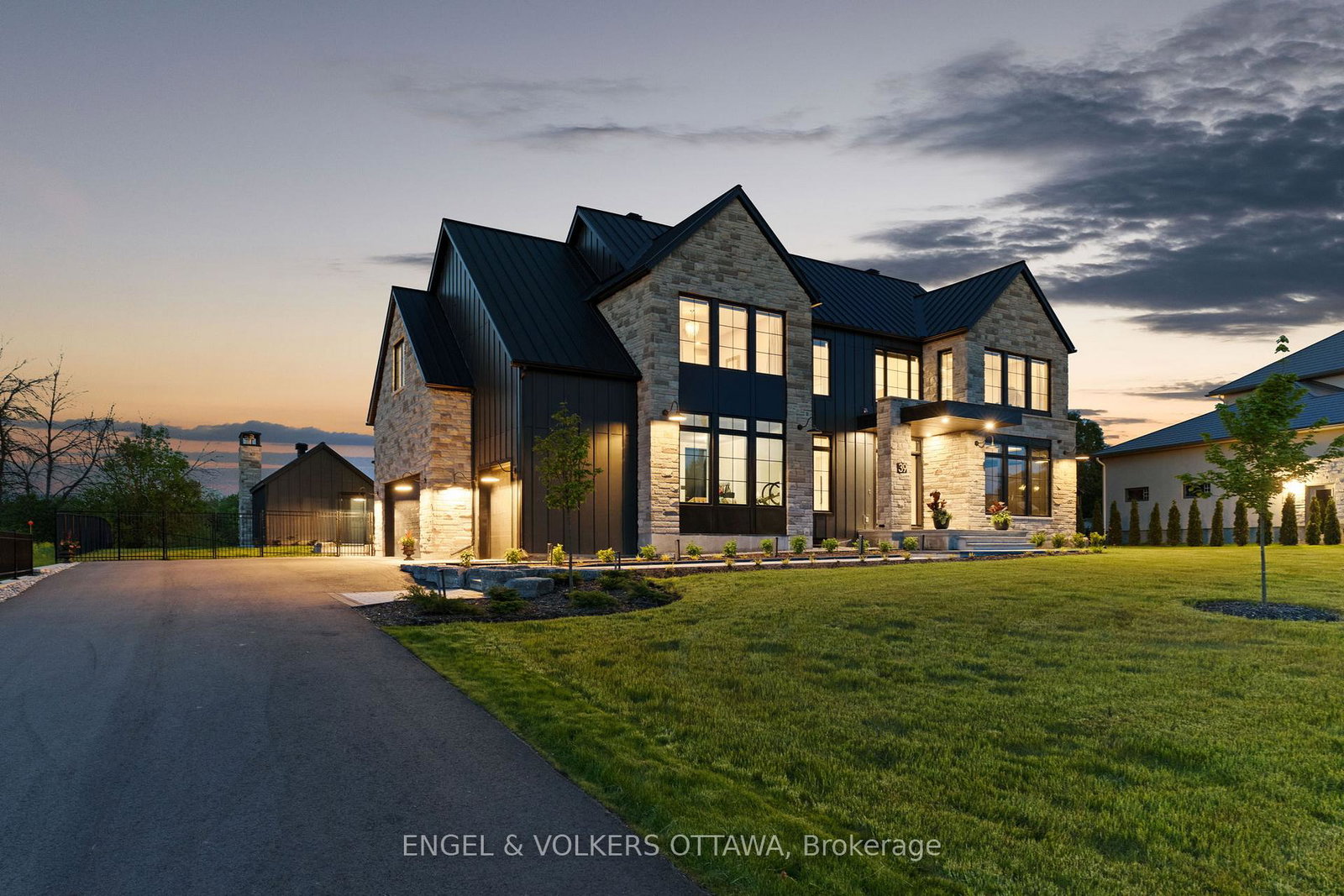 39-winding-way-ottawa-ontario-x12132683