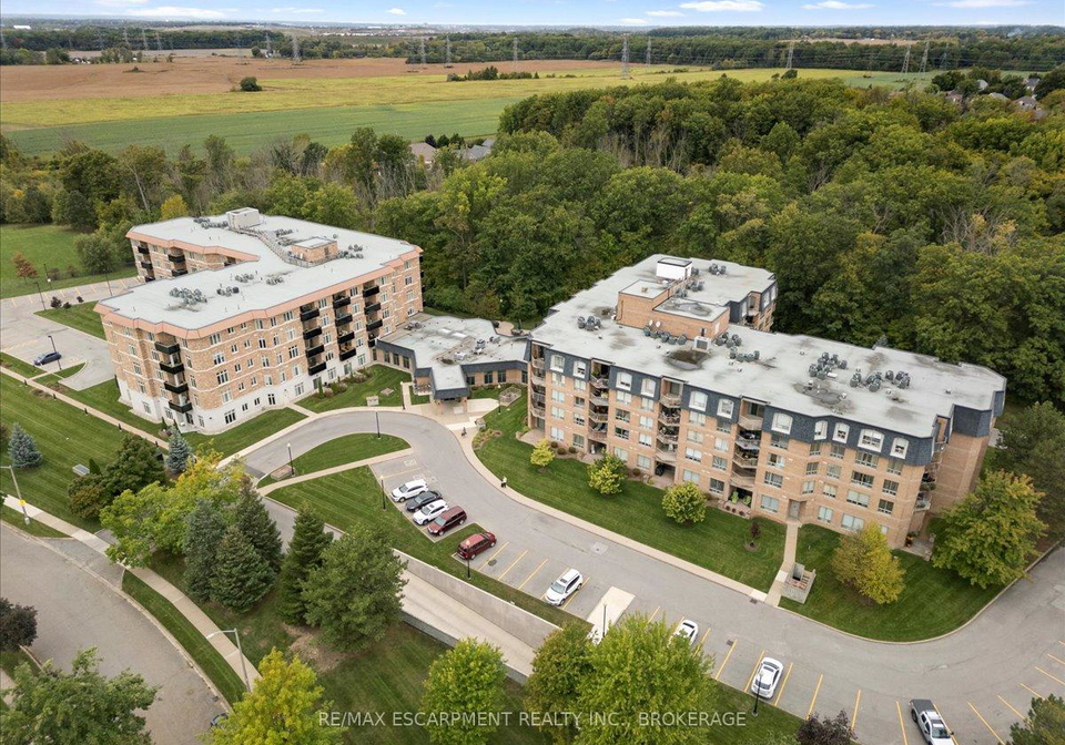 8111-forest-glen-drive-niagara-falls-ontario-x12133045