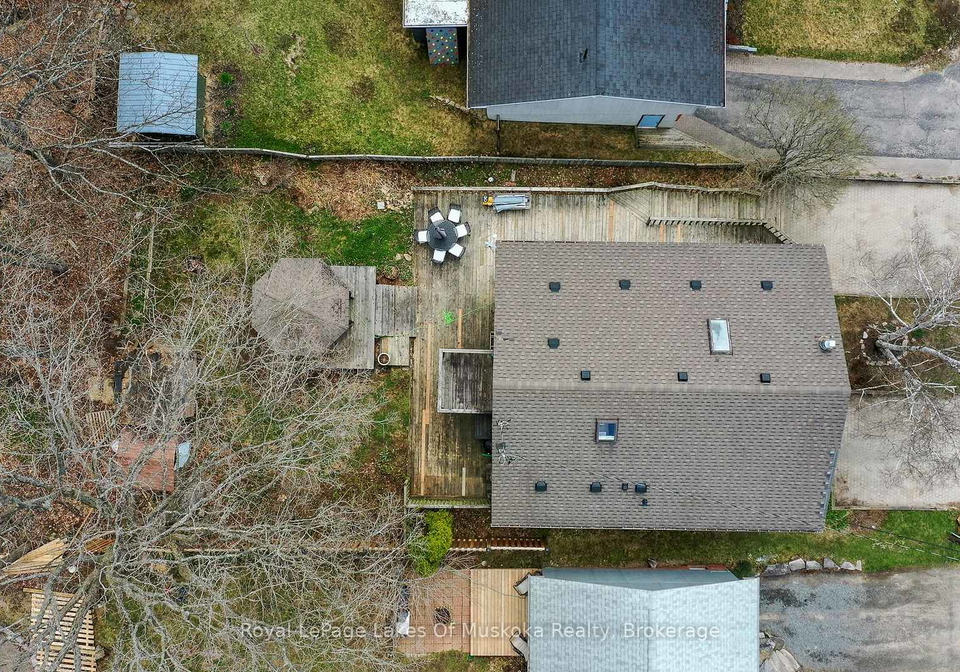 16-cliff-avenue-s-huntsville-ontario-x12133084