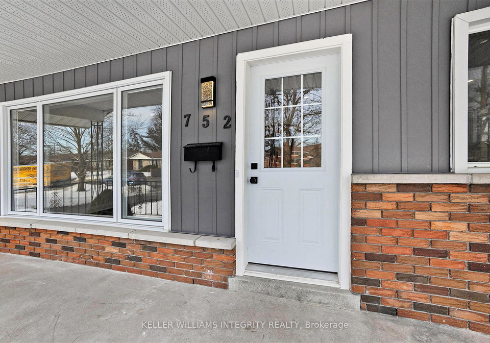 752-dickens-avenue-ottawa-ontario-x12133193