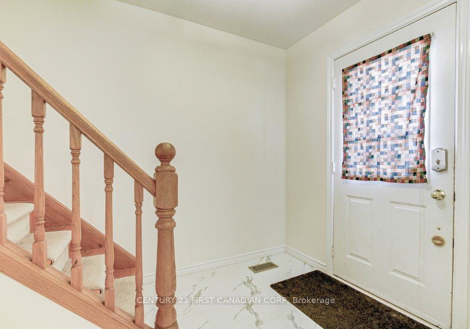28-naskapi-street-woodstock-ontario-x12133672
