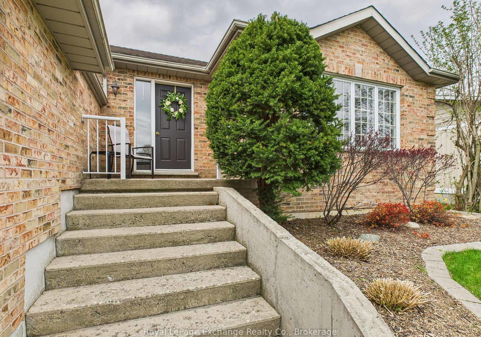 168-park-drive-north-huron-ontario-x12133806