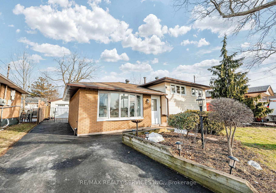 17-shamrock-court-hamilton-ontario-x12133910
