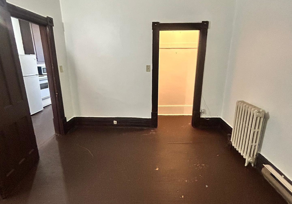 168-charlotte-street-peterborough-ontario-x12134334