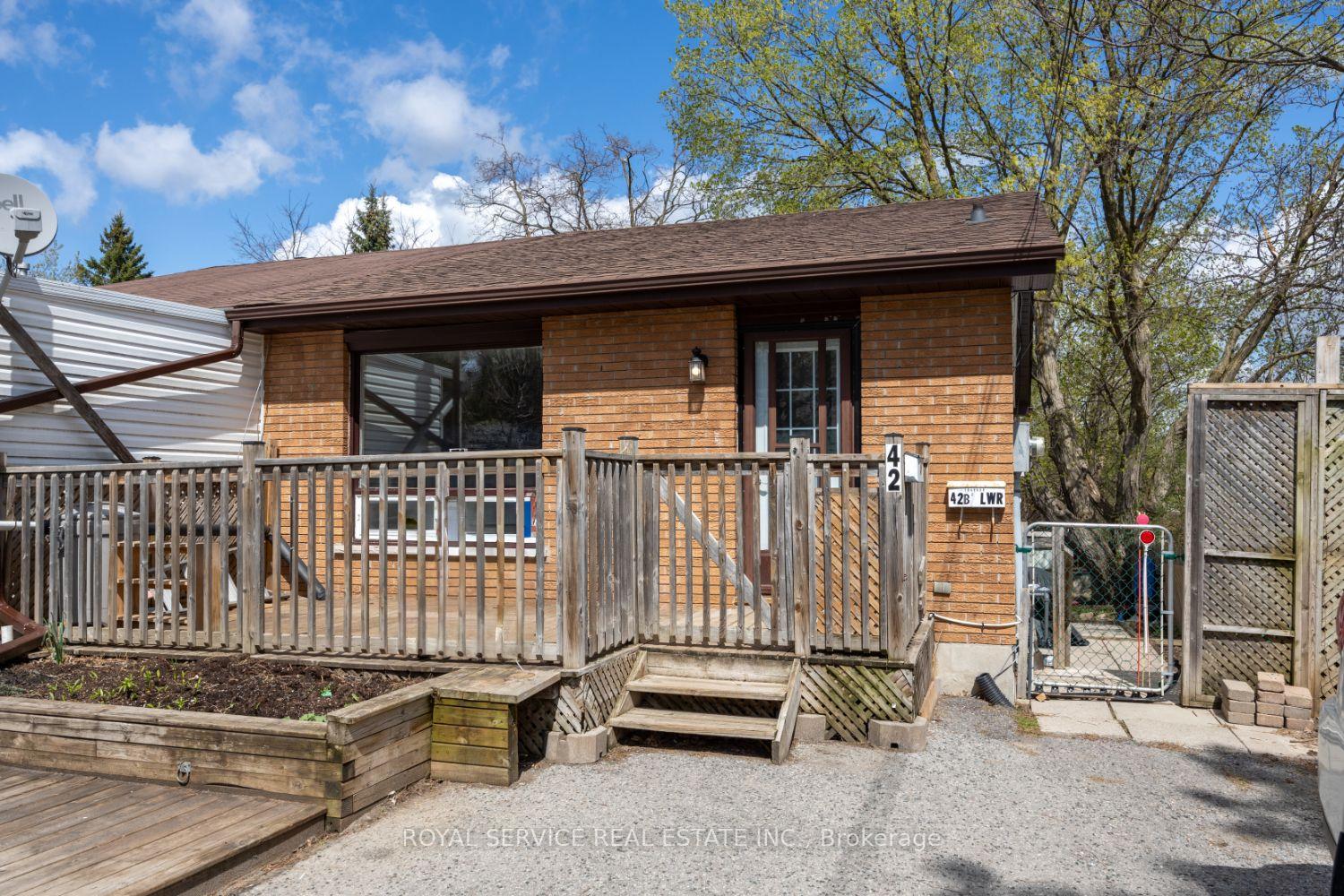 42-alexander-avenue-peterborough-west-ontario-x12134679