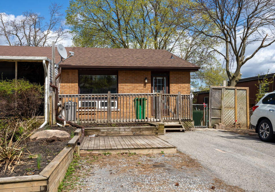 42-alexander-avenue-peterborough-west-ontario-x12134679