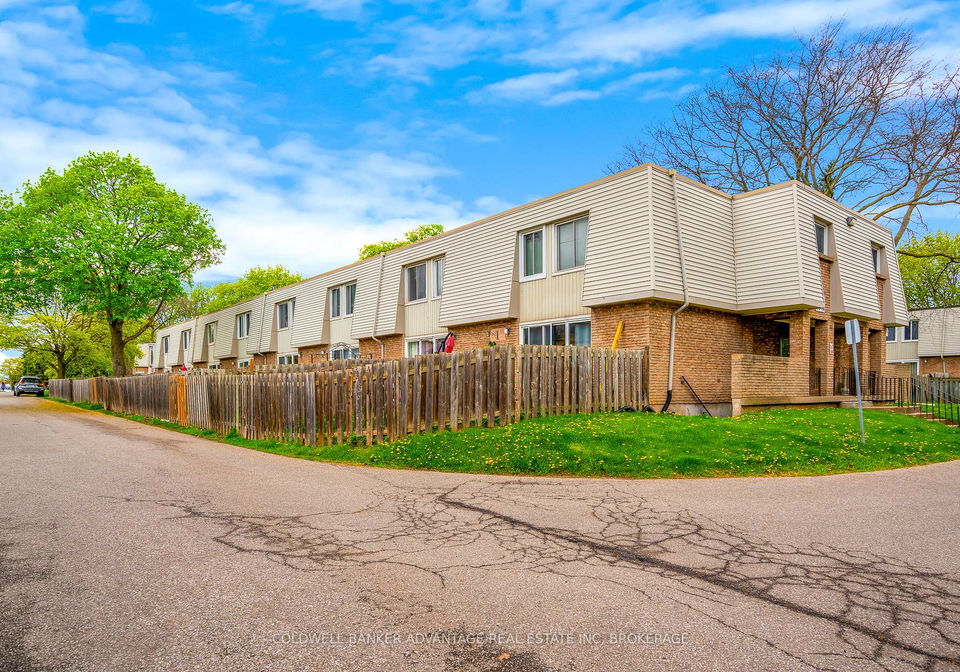 17-old-pine-trail-st-catharines-ontario-x12134709