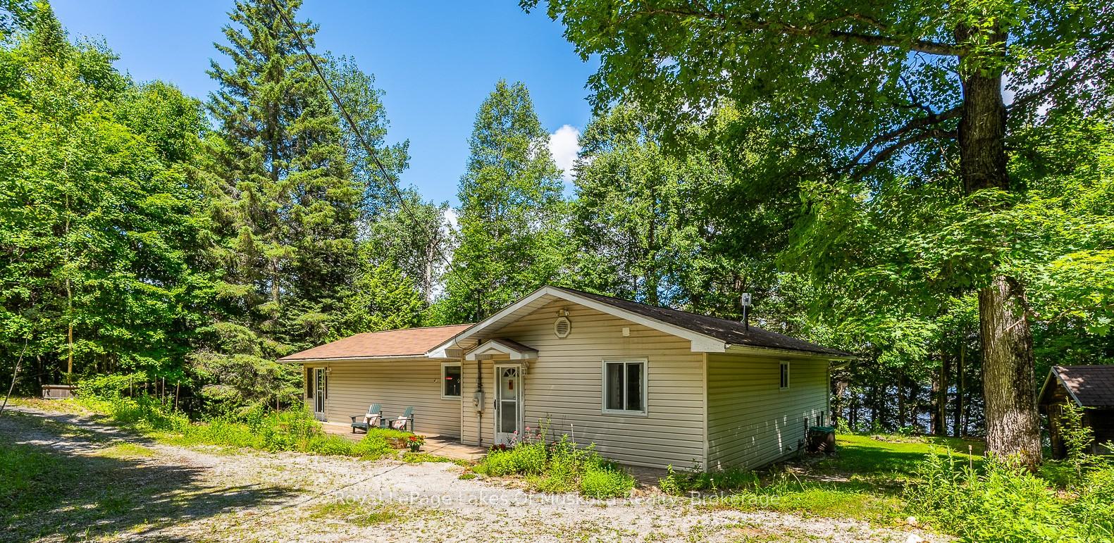 1096-farmer-hays-drive-algonquin-highlands-ontario-x12134735