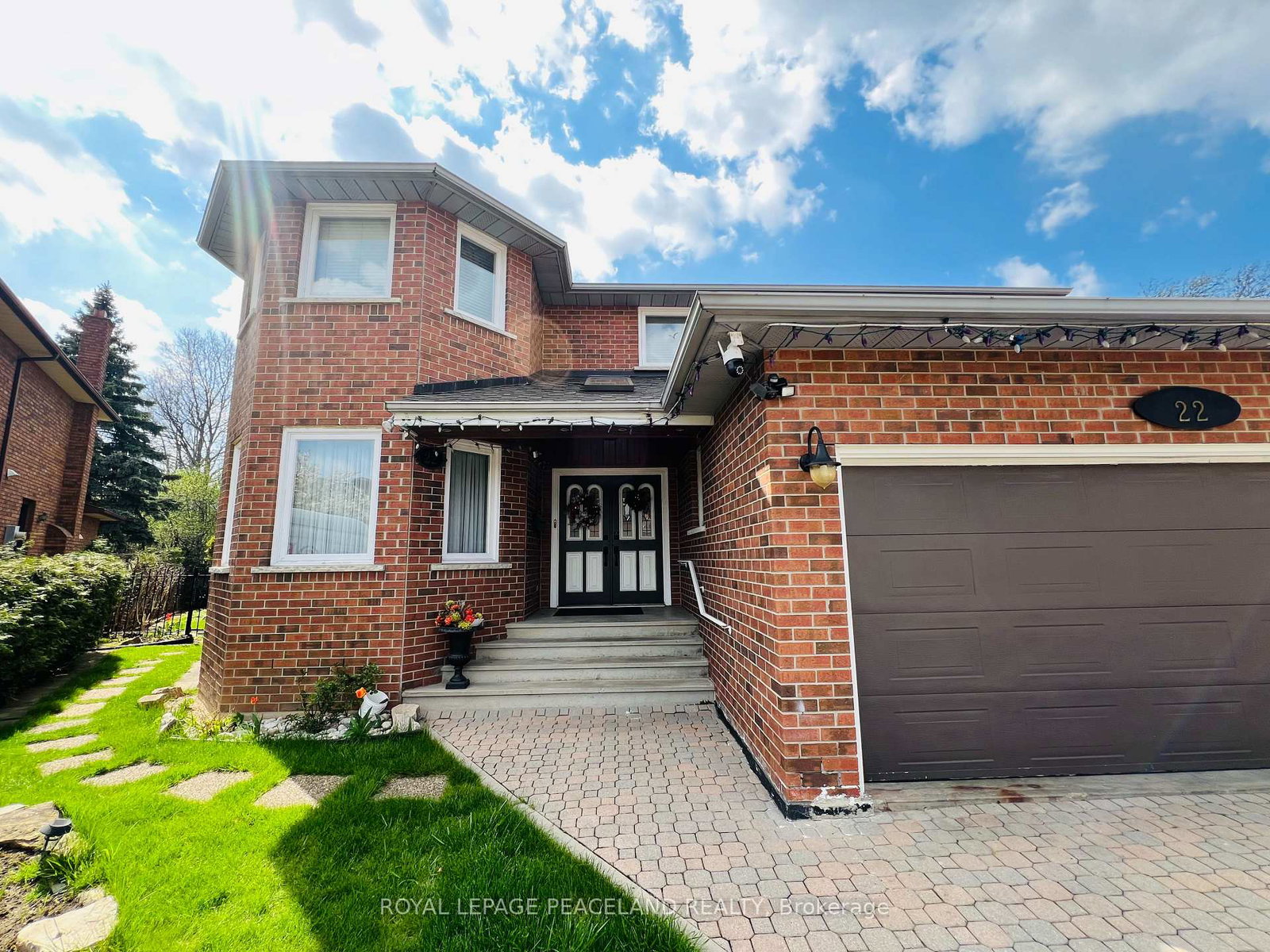 22-latorre-court-hamilton-ontario-x12135059