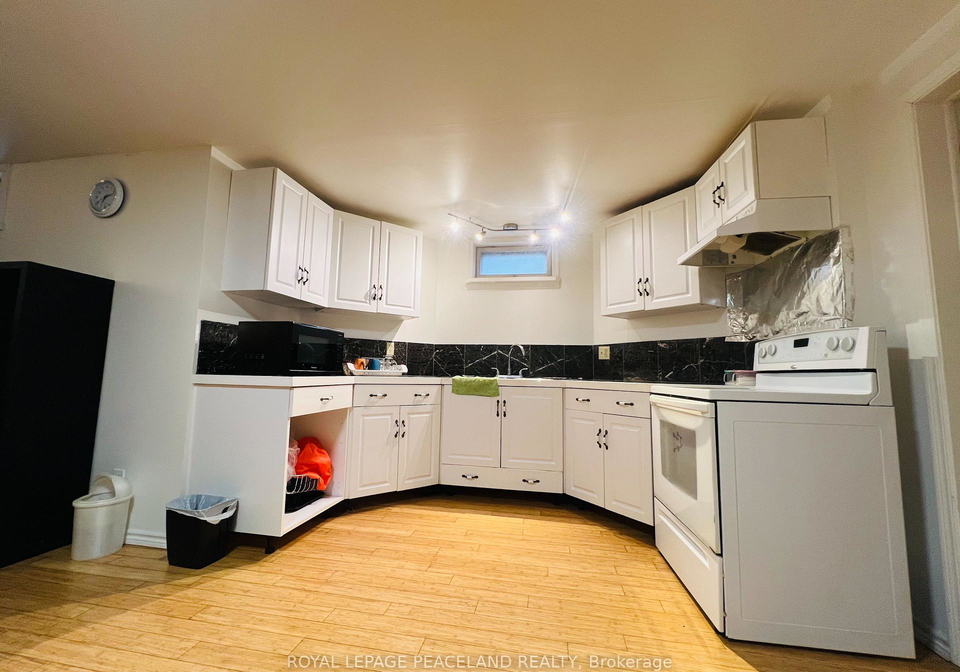 22-latorre-court-hamilton-ontario-x12135059