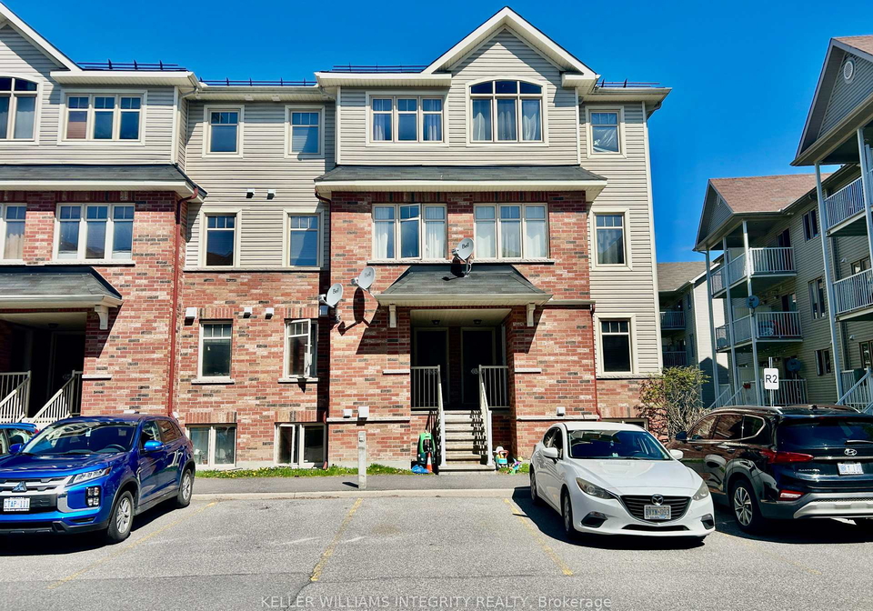 638-reardon-ottawa-ontario-x12135315