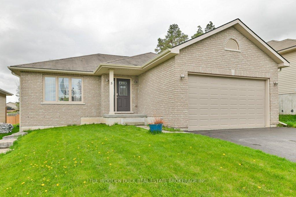 5-mitchell-drive-quinte-west-ontario-x12135700