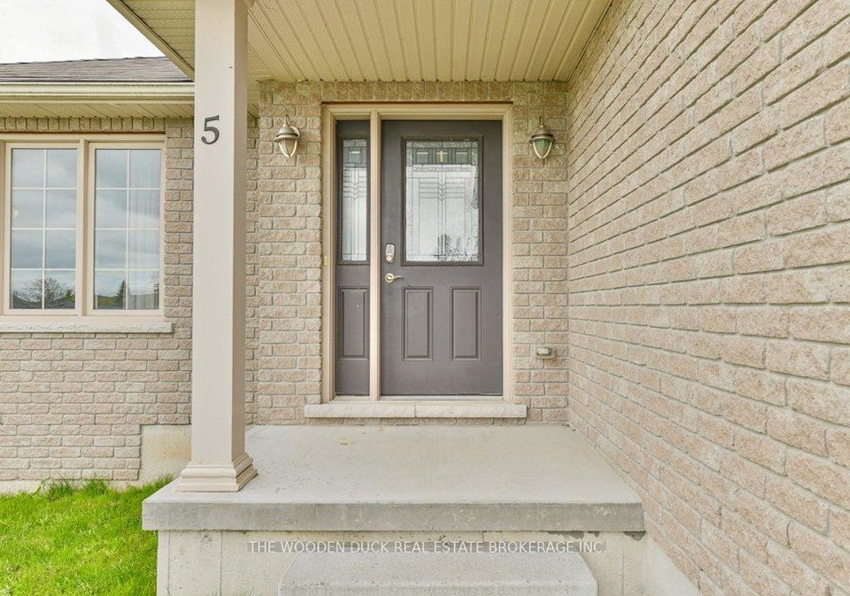 5-mitchell-drive-quinte-west-ontario-x12135700