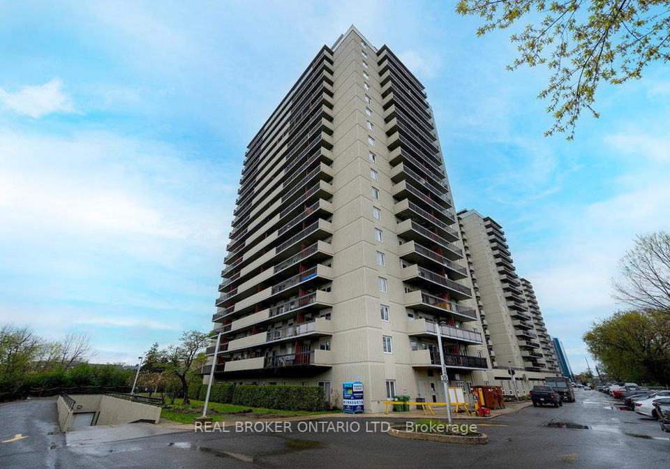 158c-mcarthur-avenue-ottawa-ontario-x12135710