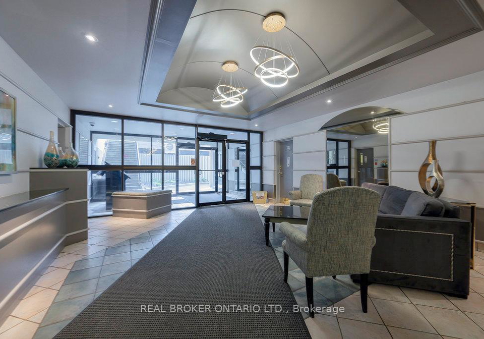 158c-mcarthur-avenue-ottawa-ontario-x12135710