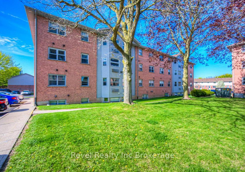 64-hiawatha-road-woodstock-ontario-x12135997