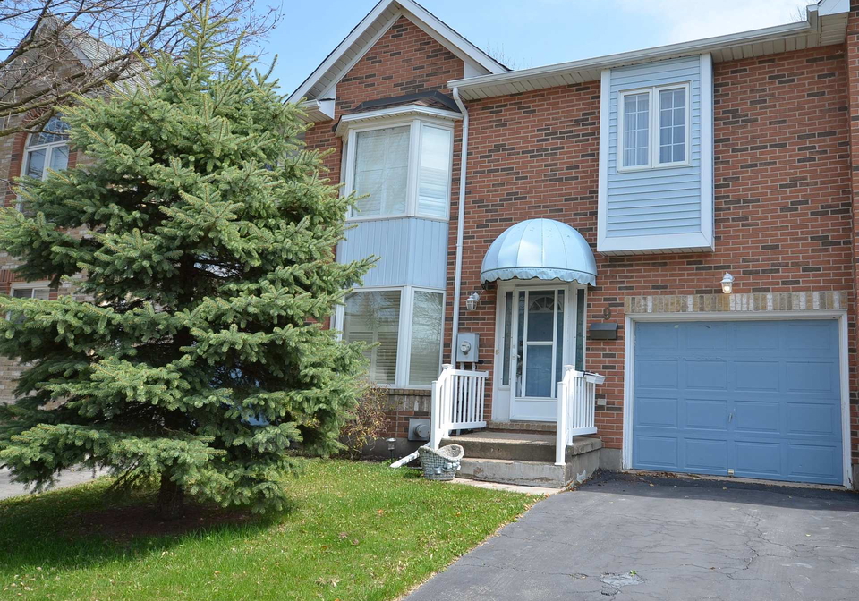 9-hunters-court-pelham-ontario-x12136716