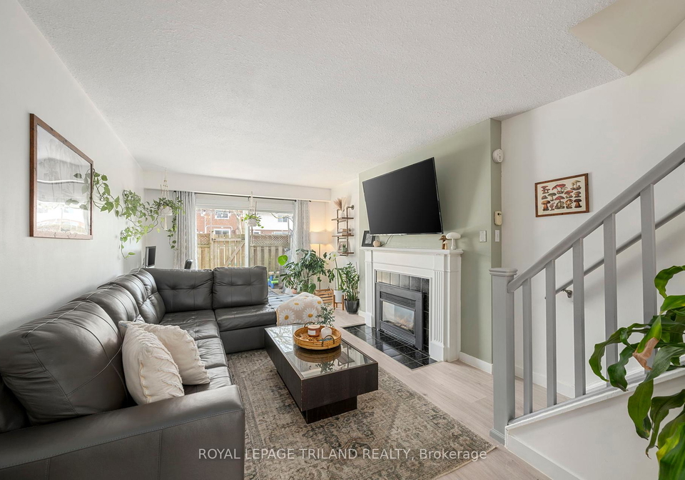 61-arbour-glen-crescent-london-east-ontario-x12136719