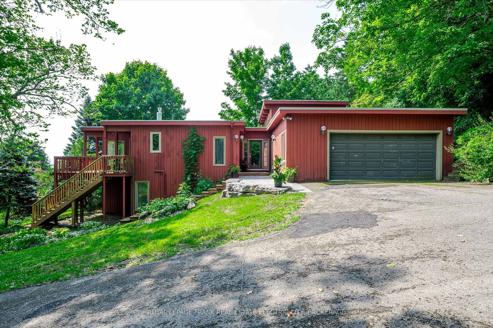 1-montague-court-peterborough-west-ontario-x12136776