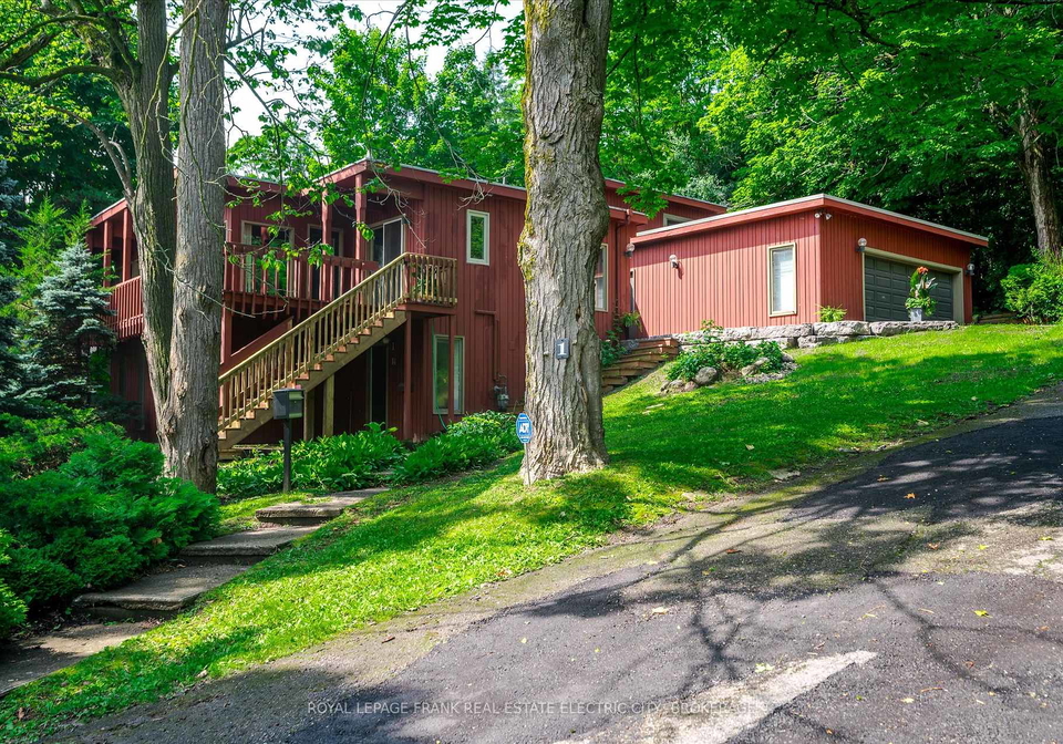 1-montague-court-peterborough-west-ontario-x12136776