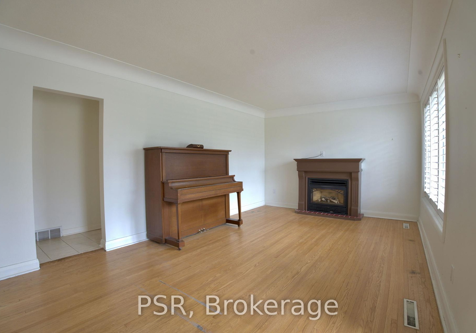 176-rodney-street-s-waterloo-ontario-x12136912