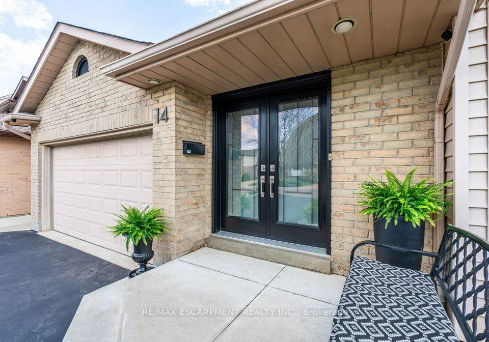 14-twin-court-hamilton-ontario-x12136977
