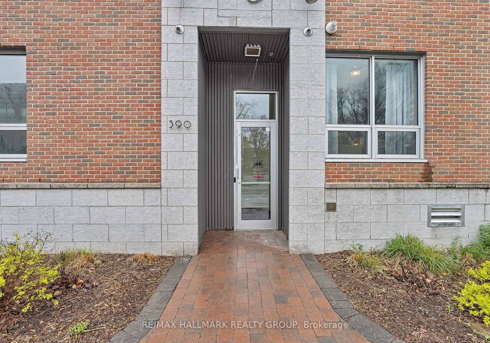 390-booth-street-ottawa-ontario-x12137093