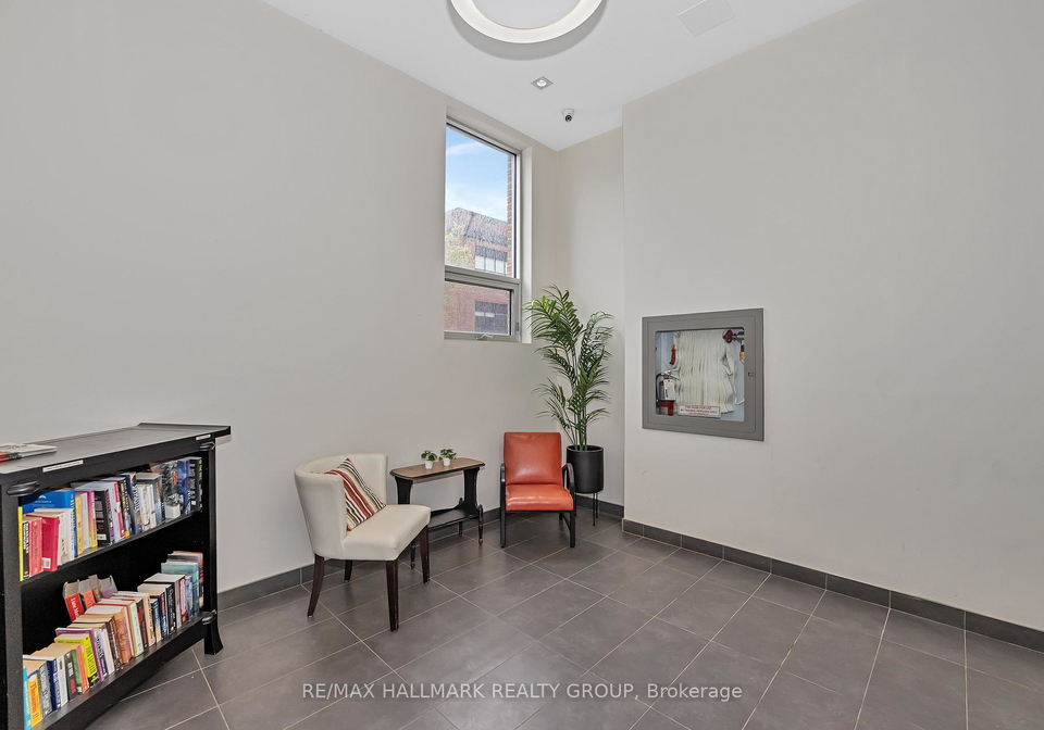 390-booth-street-ottawa-ontario-x12137093