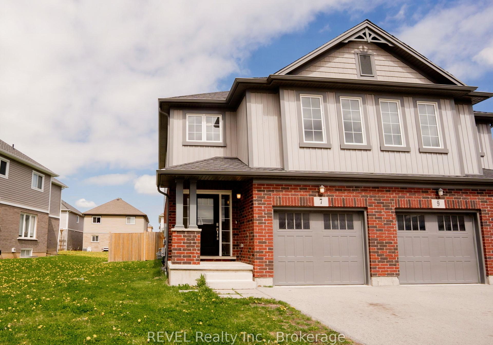 7-hawthorn-avenue-thorold-ontario-x12137350