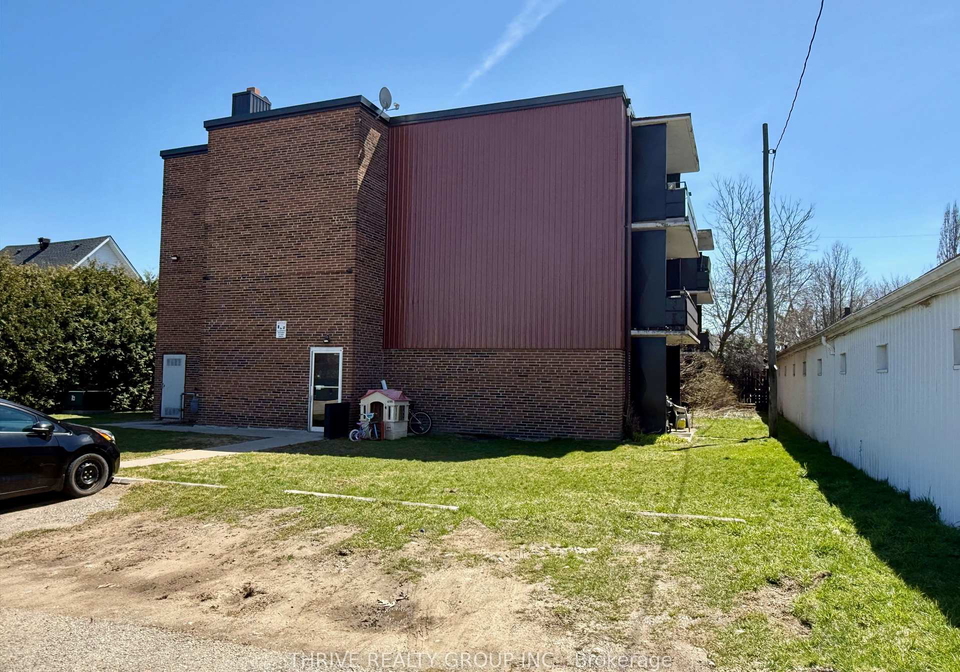 1576-caledonia-street-london-east-ontario-x12137351