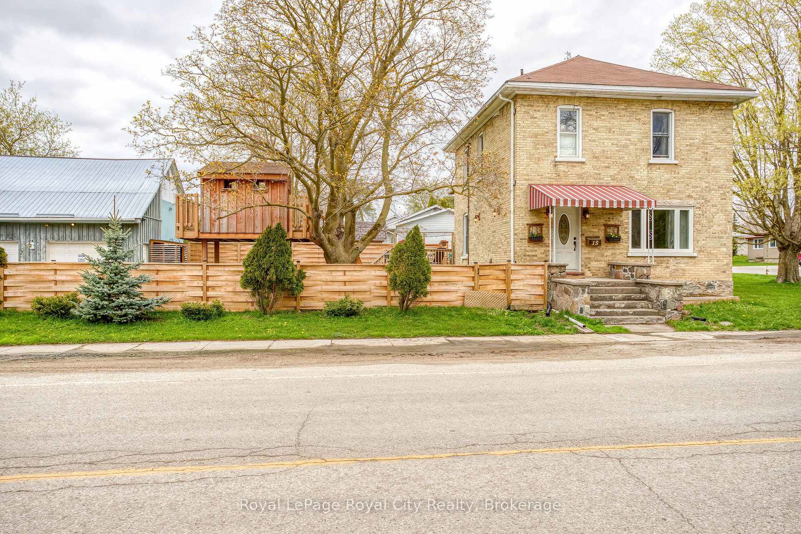 15-catherine-street-n-mapleton-ontario-x12137433