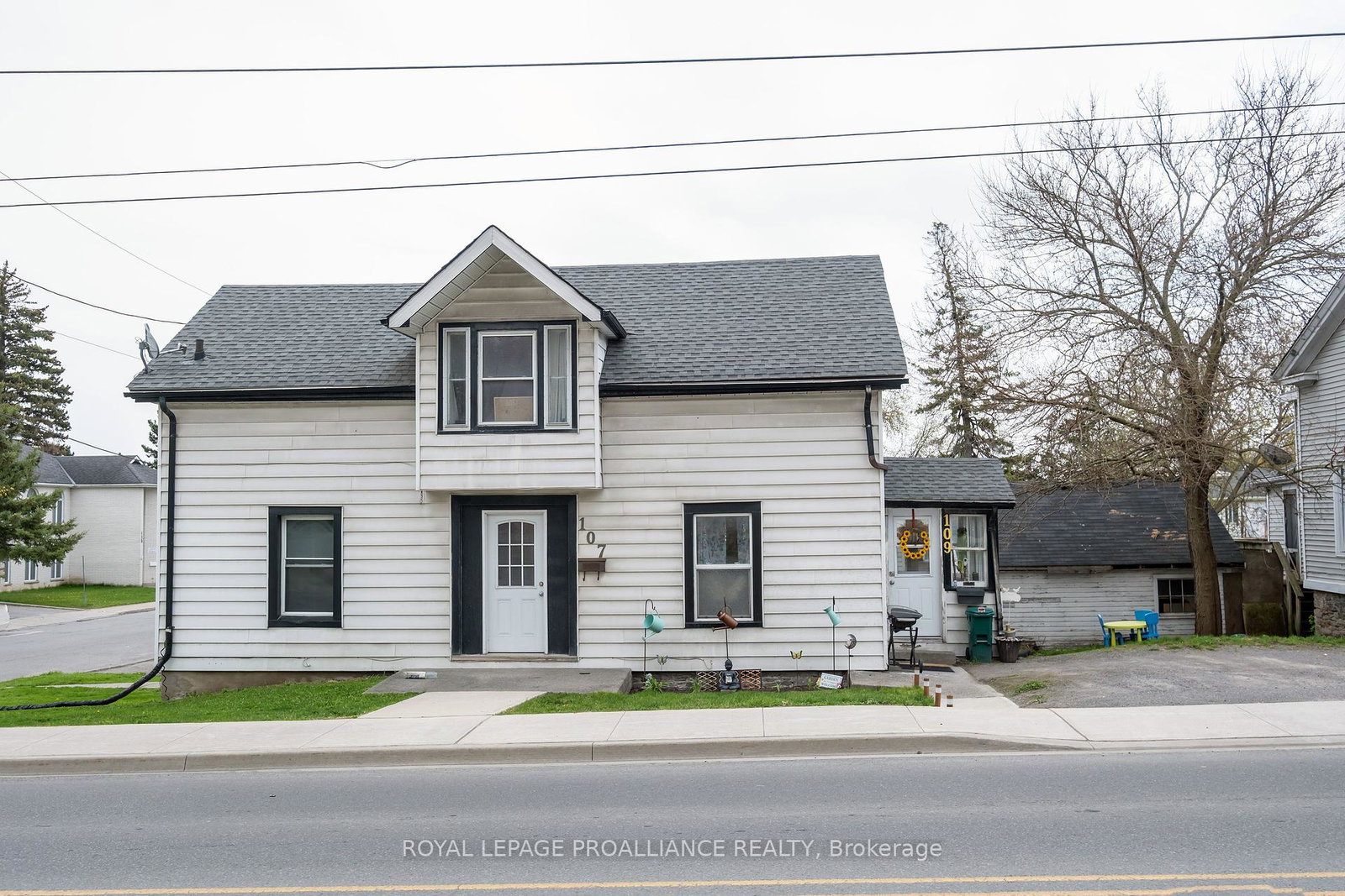 107-109-king-street-quinte-west-ontario-x12137441