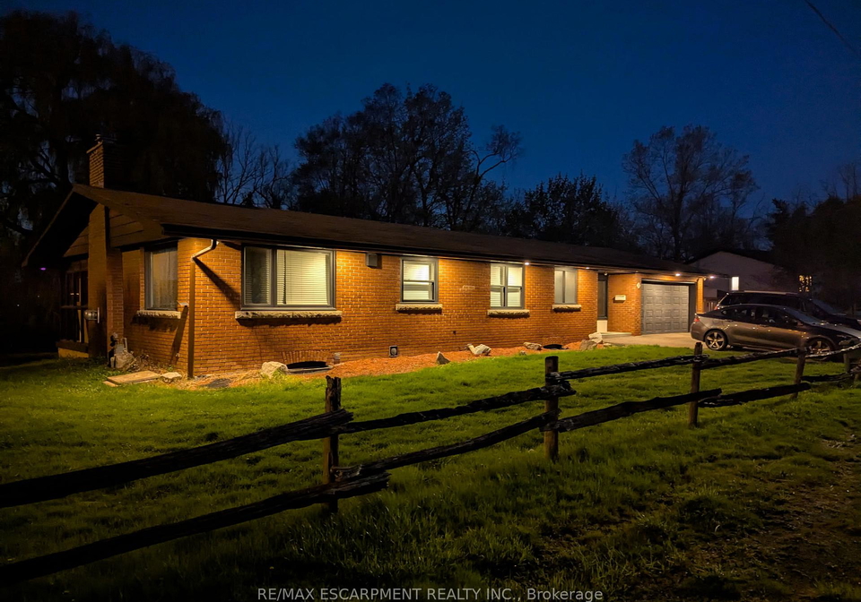 8-northcliffe-avenue-hamilton-ontario-x12137714