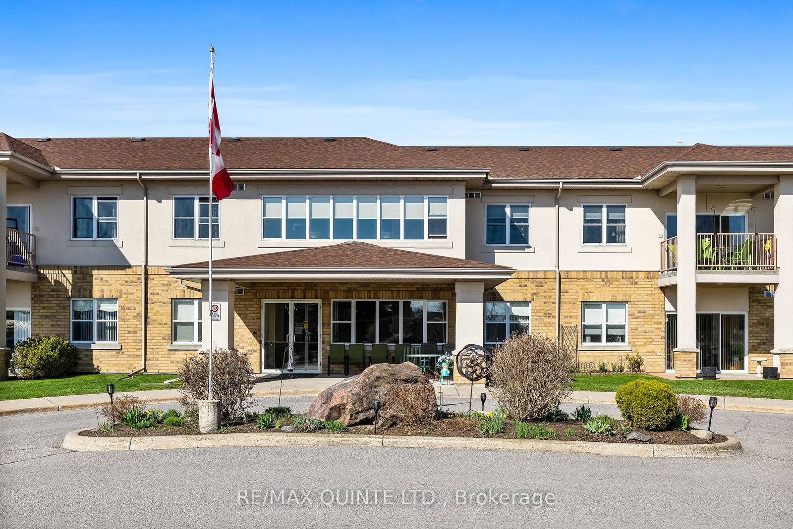 102-20-fourth-avenue-quinte-west-ontario-x12137819