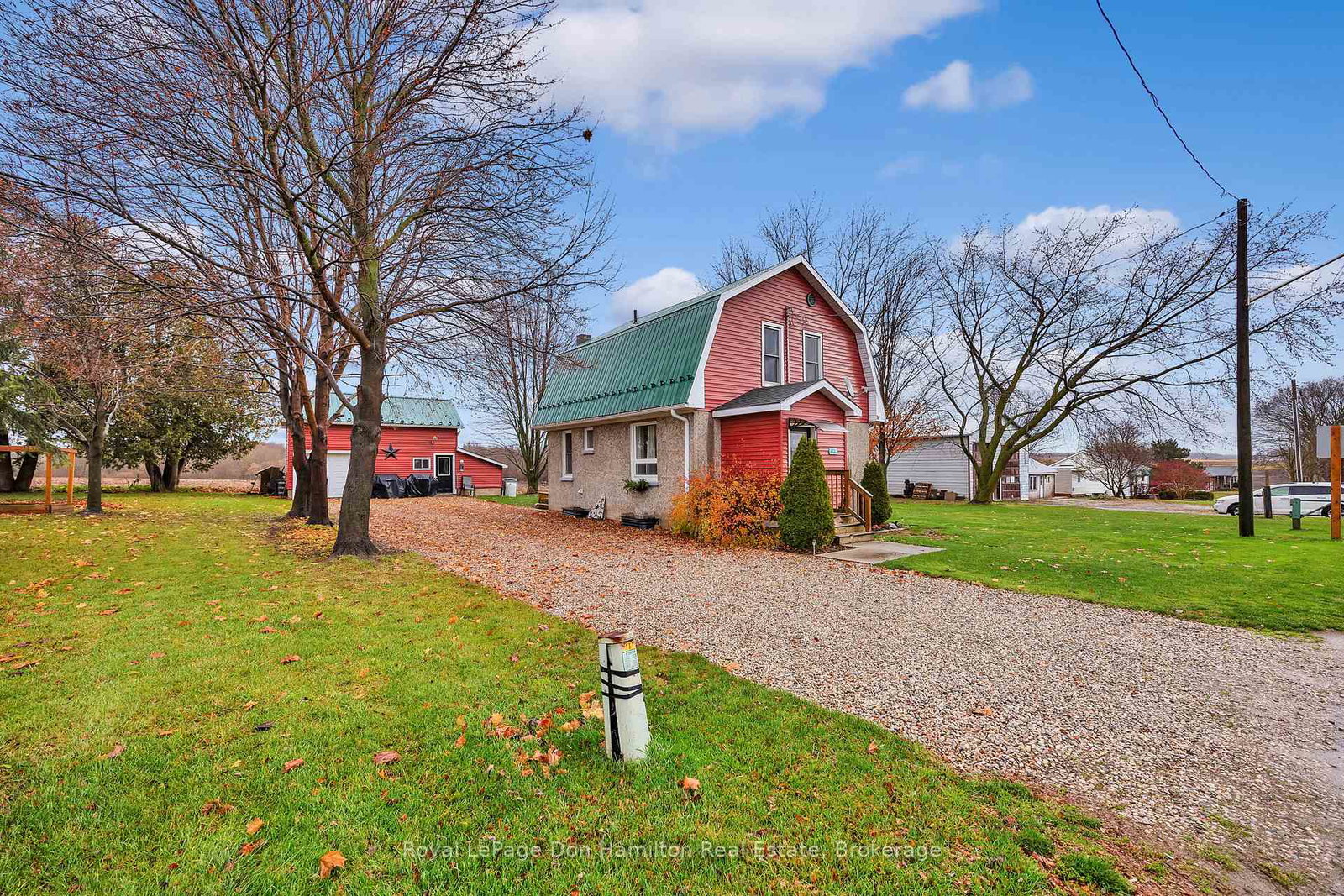 7078-86-line-north-perth-ontario-x12138216