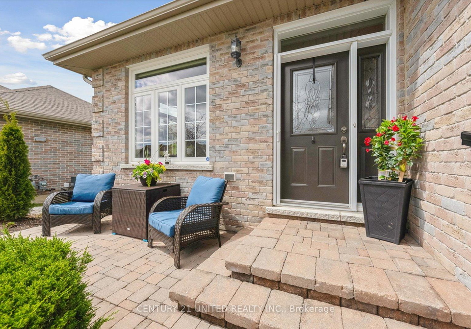 301-carnegie-avenue-peterborough-north-ontario-x12138256