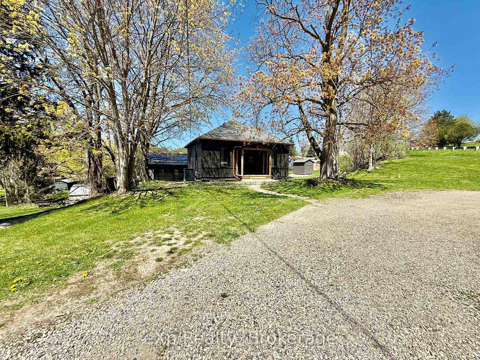 802-durham-street-e-brockton-ontario-x12138704
