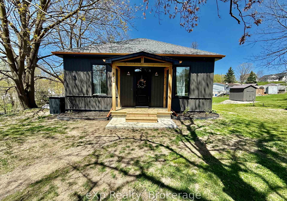 802-durham-street-e-brockton-ontario-x12138704