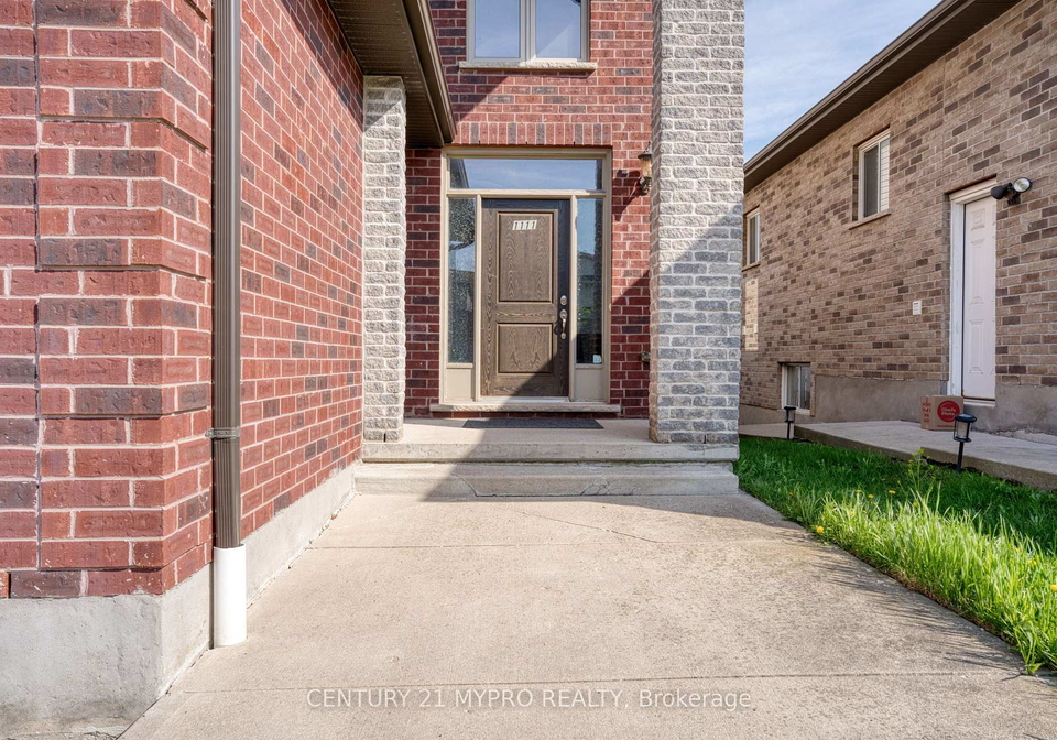 1111-oakcrossing-road-london-north-ontario-x12138890