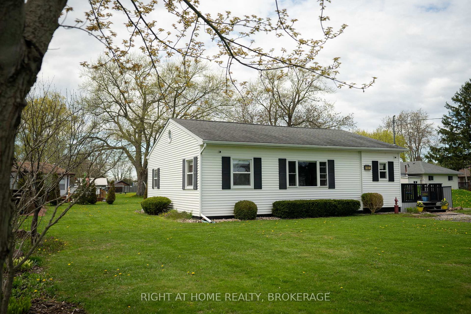 592-cedar-bay-road-port-colborne-ontario-x12138893