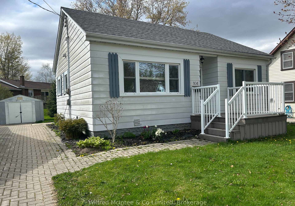104-mcgivern-street-w-brockton-ontario-x12140646