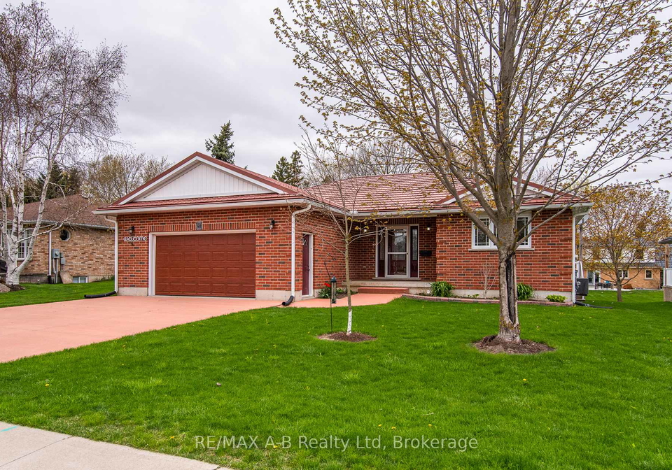 40-gerber-drive-perth-east-ontario-x12140686